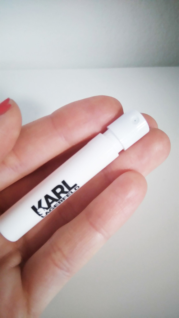 vzoreček parfému Karl Lagerfeld